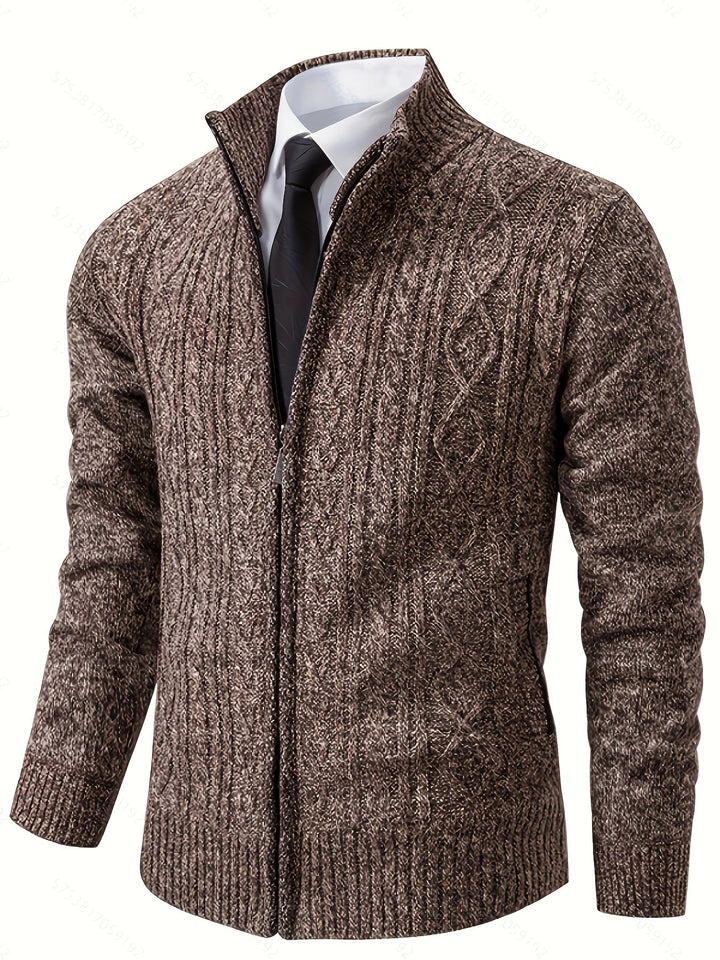 Helhetsbild av stickad cardigan med full zip för herrar