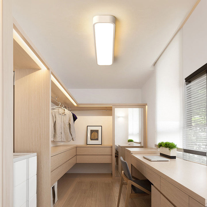 Designad taklampa som smälter in i modern skandinavisk inredning