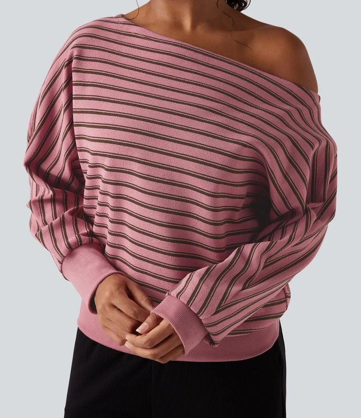 Moderna damkläder: sweatshirt med bara axlar och snygga ränder