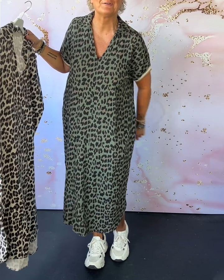 Damklänning med leopardtryck, V-ringning och korta ärmar
