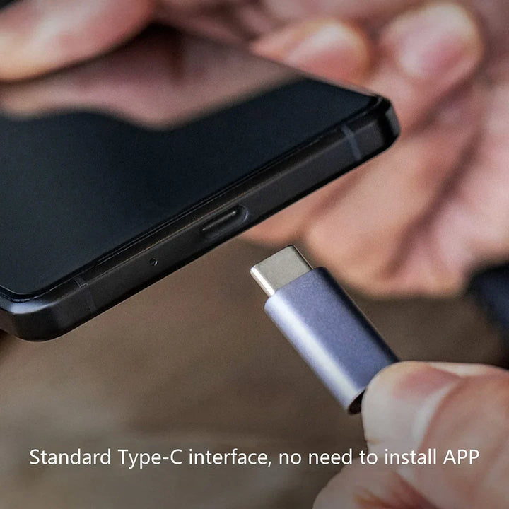 Kompakt USB-C minneskortläsare för SD- och TF-kort i stilren design