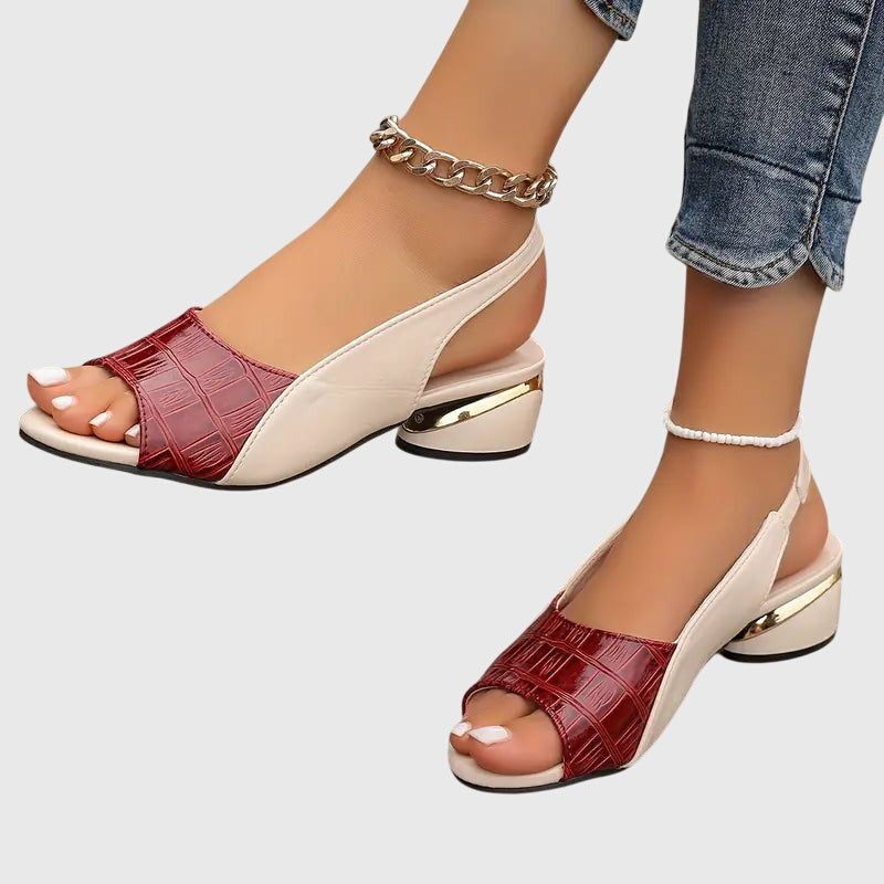 Eleganta dam sandaler Whitney med metalldetaljer på blockklacken