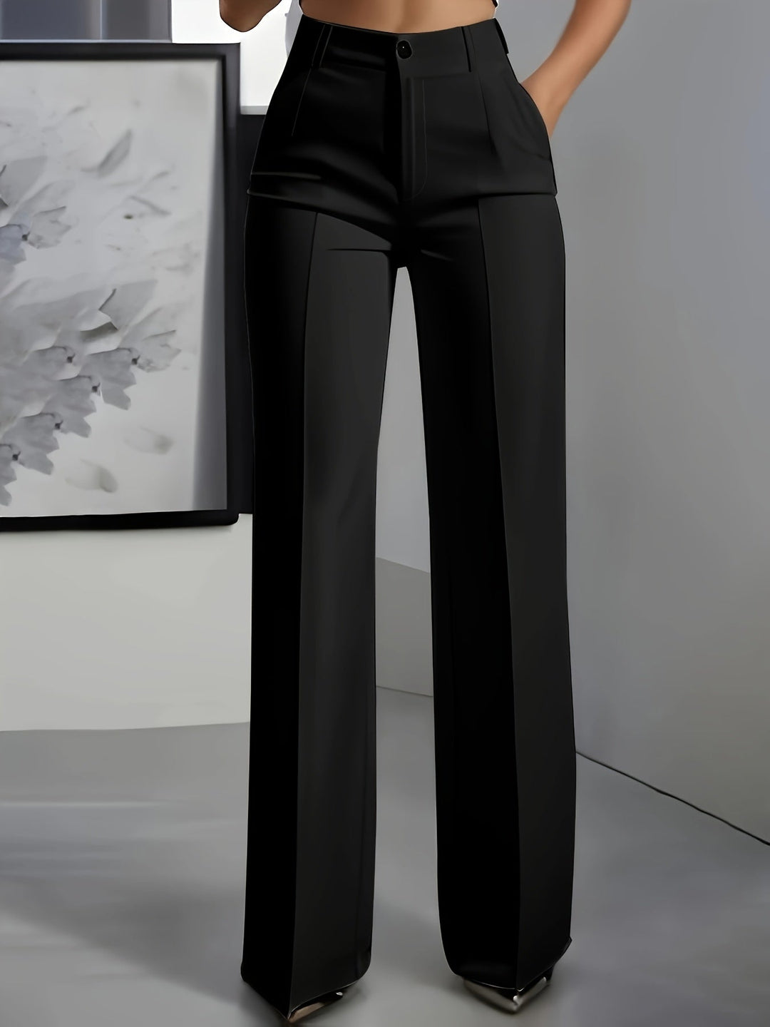 Elegant damtroUSERS med vida ben bakifrån, tidlös stil