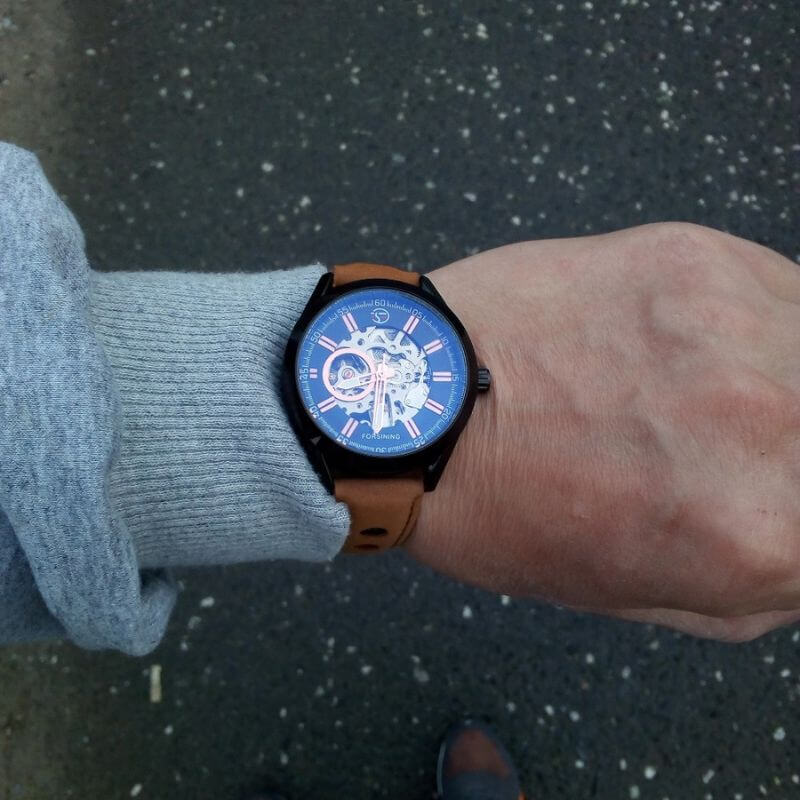 Snygg robust automatisk klocka