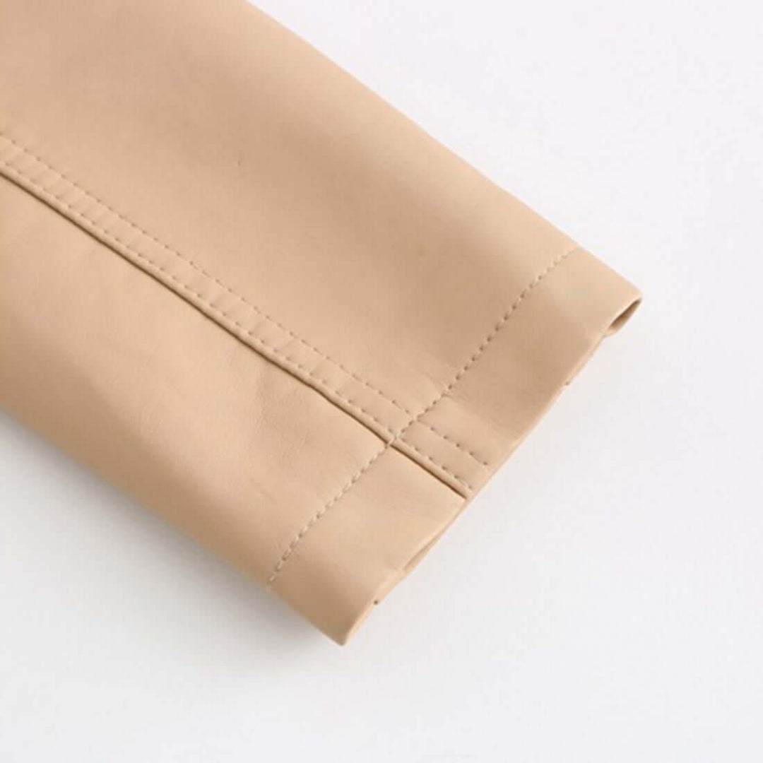 Elegant damjacka – Tidlös stil & komfort
