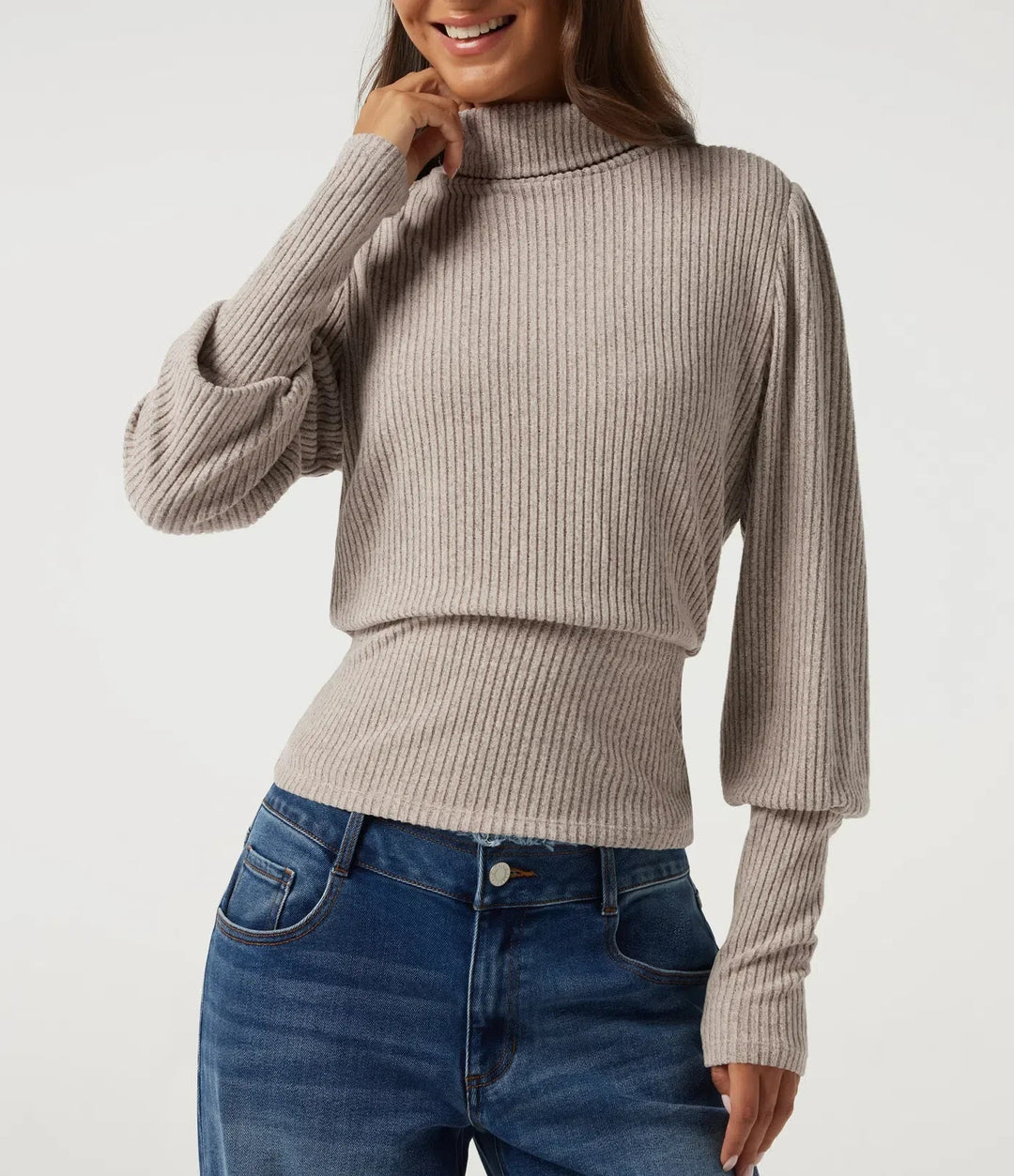 Mjuk damtopp med stretch och hög krage för en trendig look
