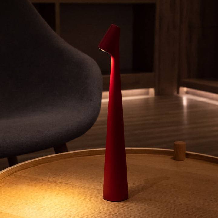 Laddningsbar LED-lampa som passar perfekt som sängbordsbelysning