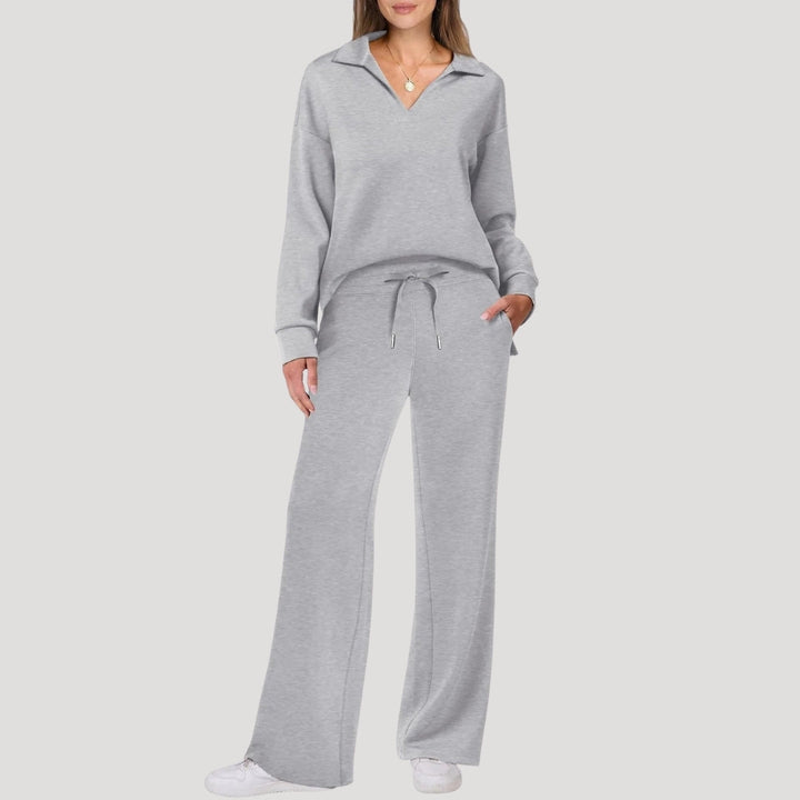 Detaljbild på det stickade tyget i ett bekvämt loungewear set för dam
