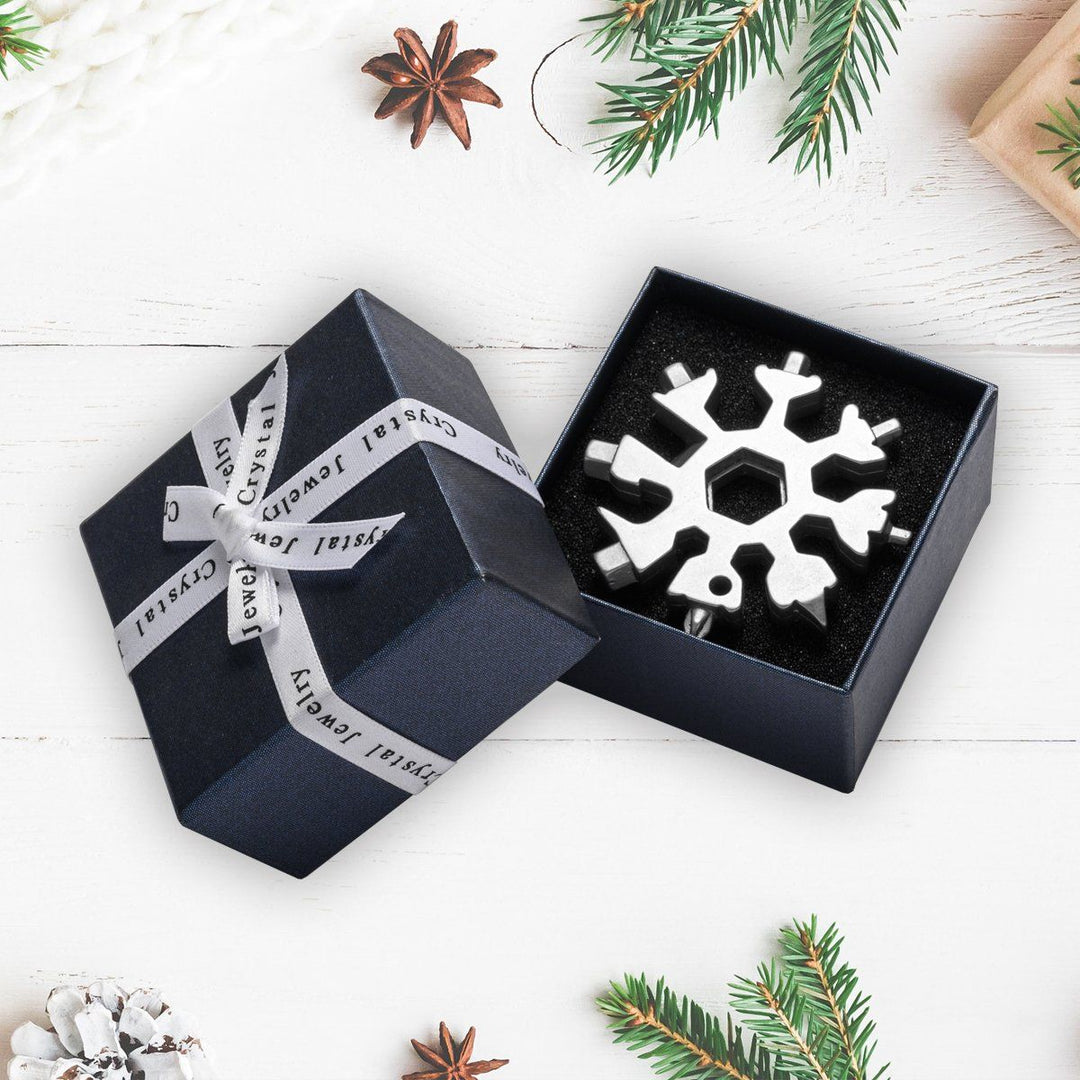 18-i-1 snöflinga multiverktyg i rostfritt stål, kompakt och hållbart med silverfinish, perfekt för gör-det-självare och trädgårdsentusiaster