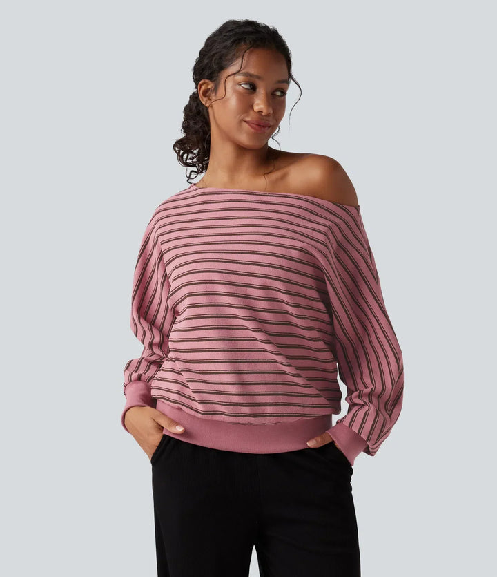 Randig damtröja med off shoulder-design för en avslappnad stil