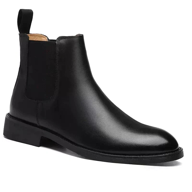 Svart herre Chelsea boot med blank finish och dragögla