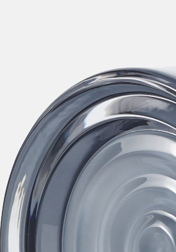 Minimalistisk utomhusbelysning med IP65 och texturerat glas