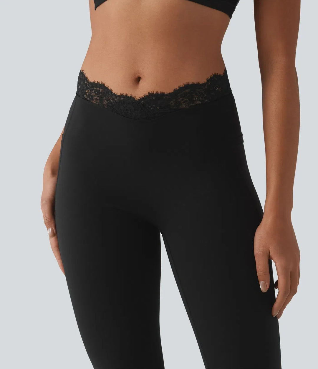 Trendiga utsvängda leggings med fickor för träning och vardag