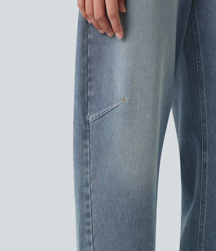 Modem jeans för dam med rymliga fickor och högmidja