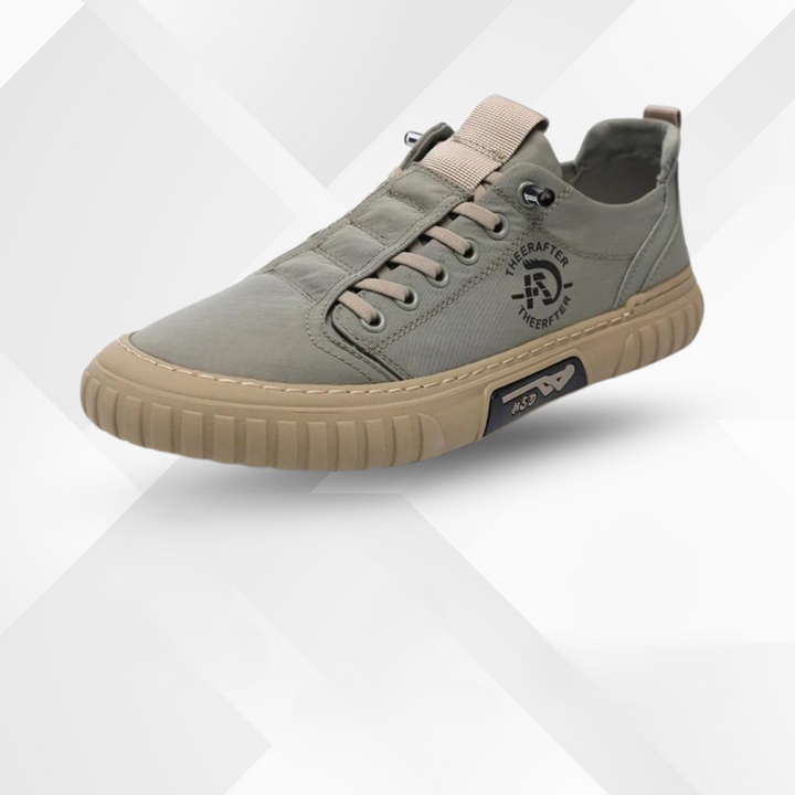Ortopediska sneakers för dam och herre i helsvart design med flexibel sula