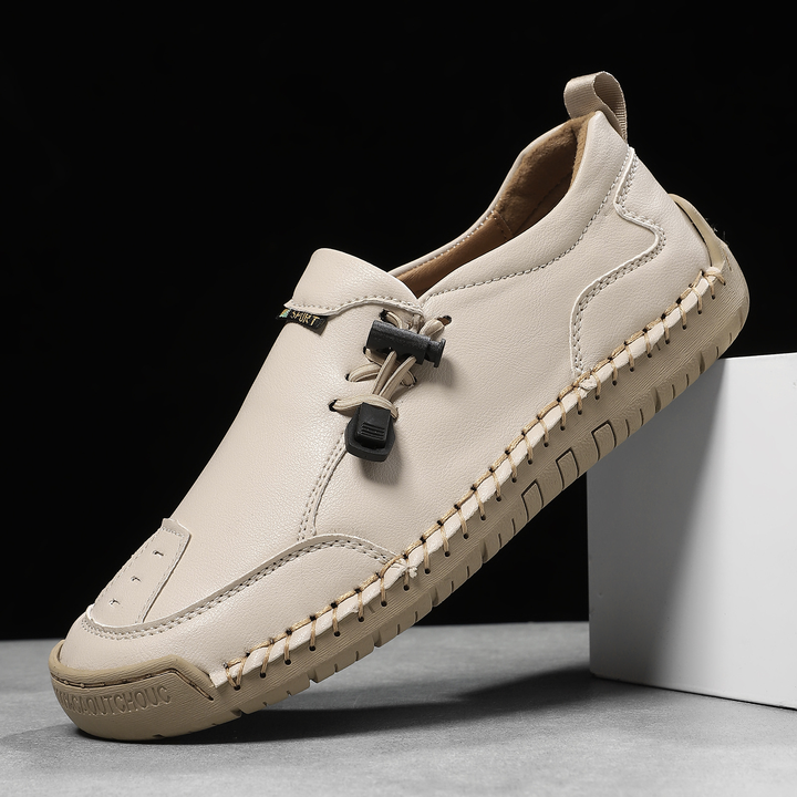 Beige handgjorda loafers för dam med elastisk snörning