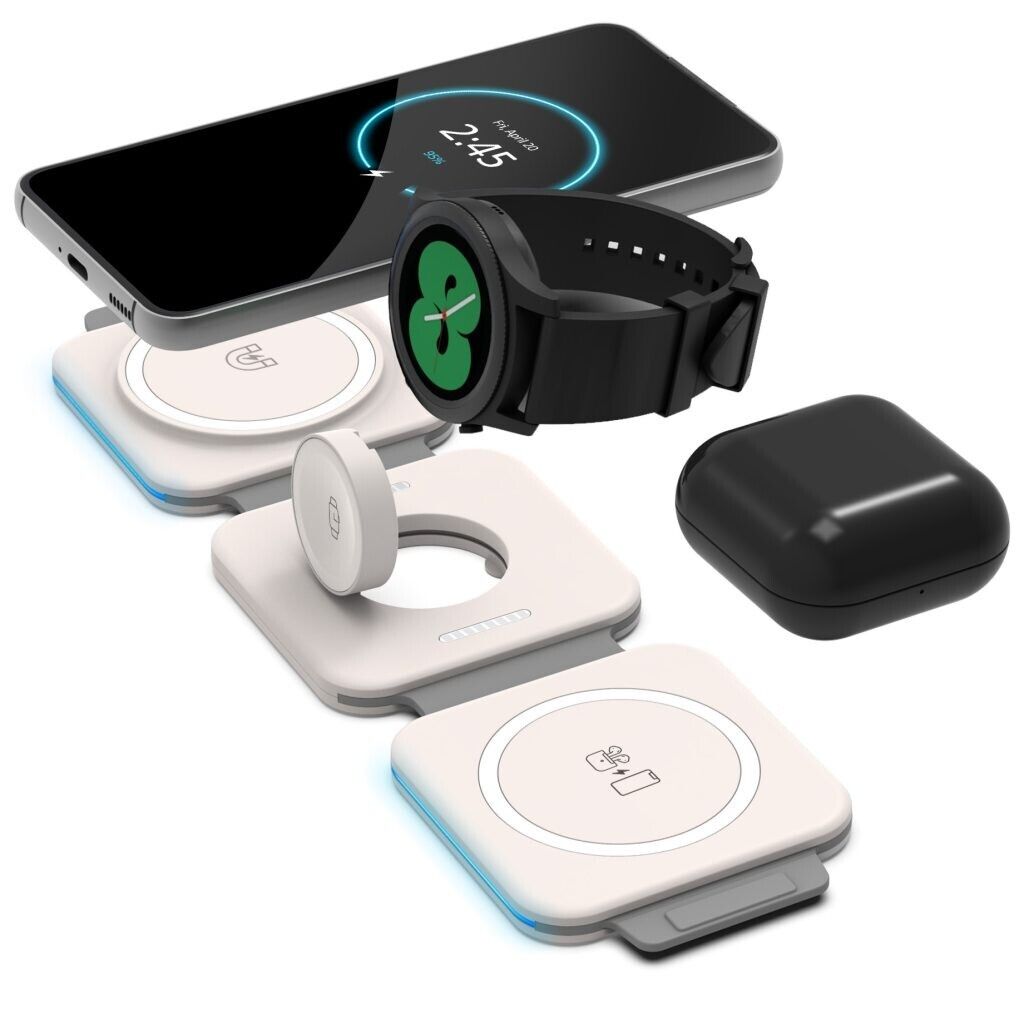 3 i 1 reseladdare uppställd med en smartphone, smartklocka och hörlursfodral