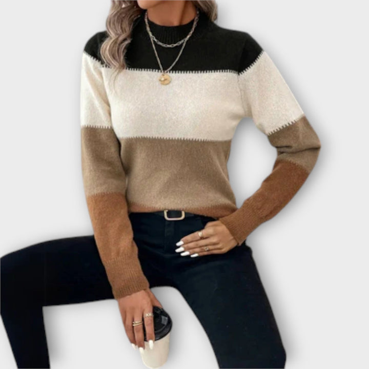 Damkläder Elina elegant randig tröja i beige färgkombination