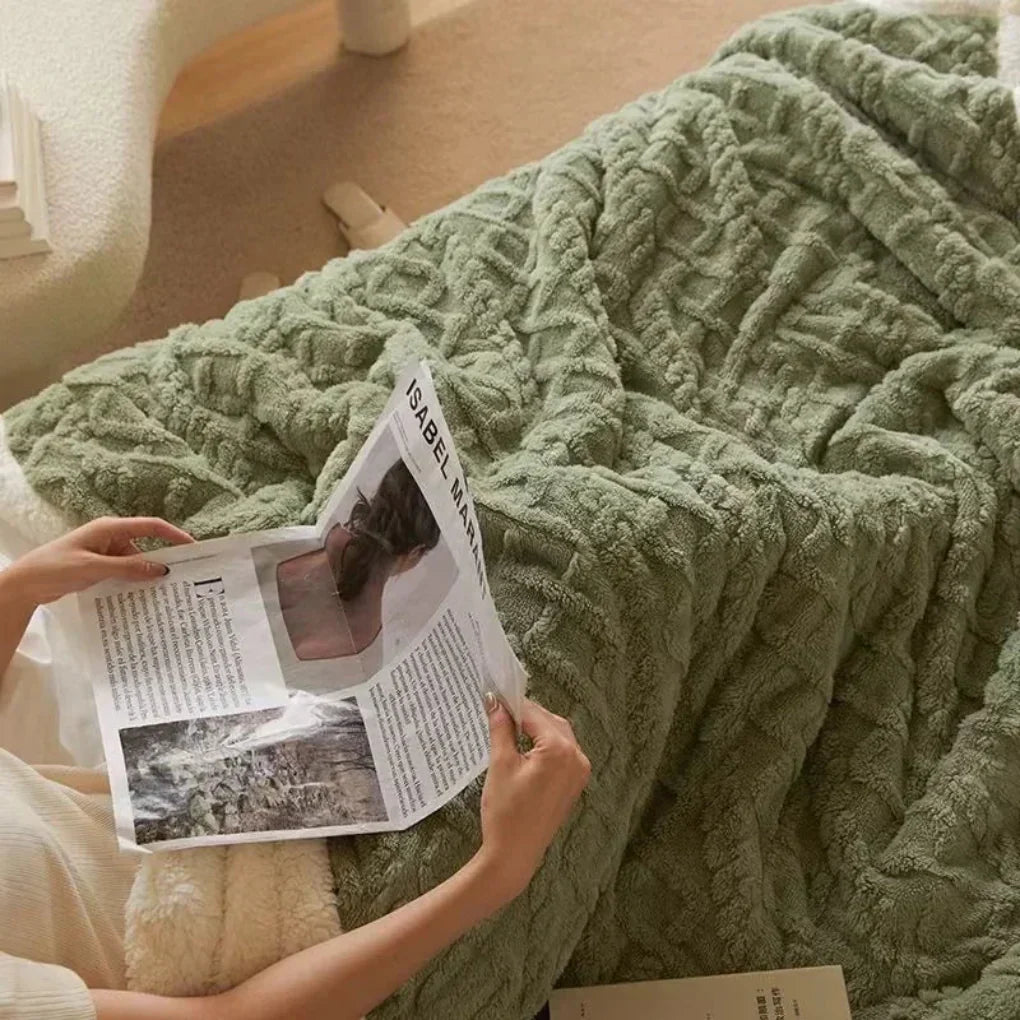 Grön mysig vinterfilt med tidning