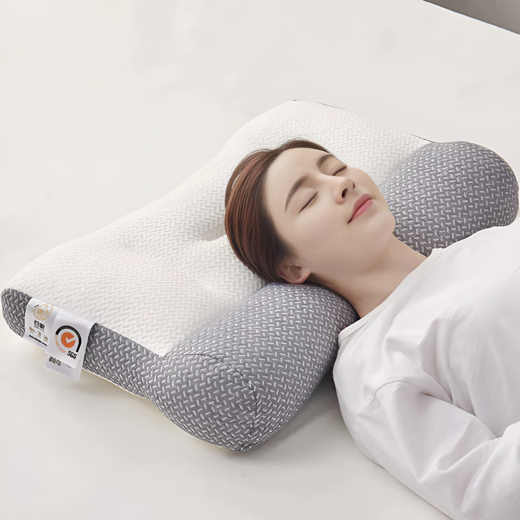 Närbild på den ergonomiska livmoderhalskudden med stödjande konturer