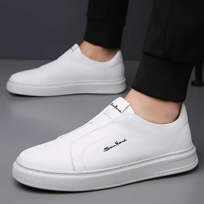 Lätta svarta slip-on sneakers för smidig användning