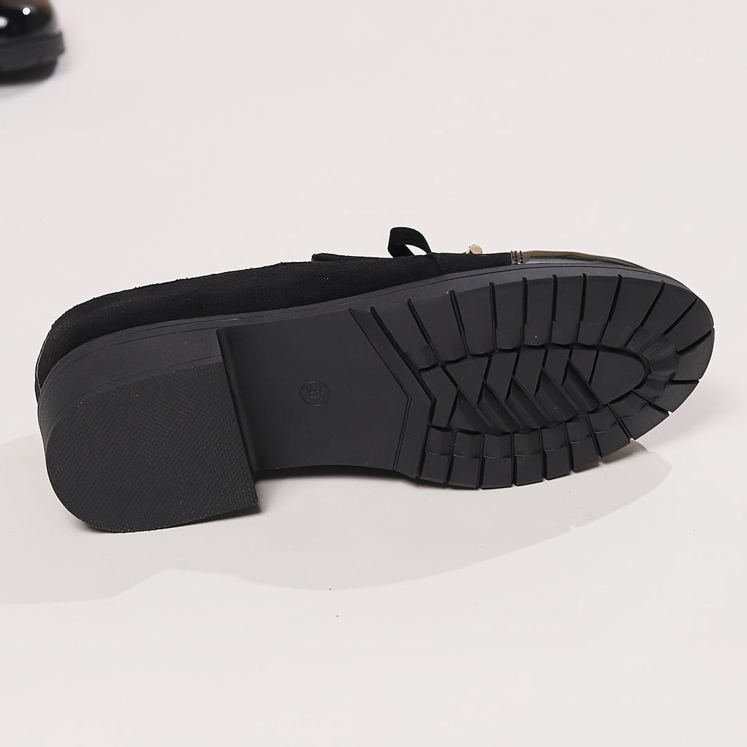 Svarta bekväma loafers för dam i klassisk och elegant stil