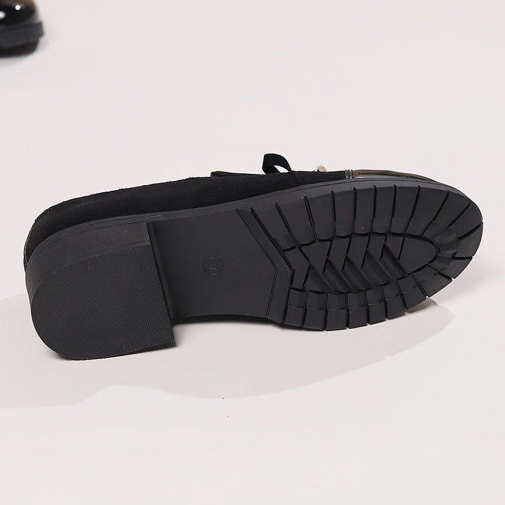 Svarta bekväma loafers för dam i klassisk och elegant stil