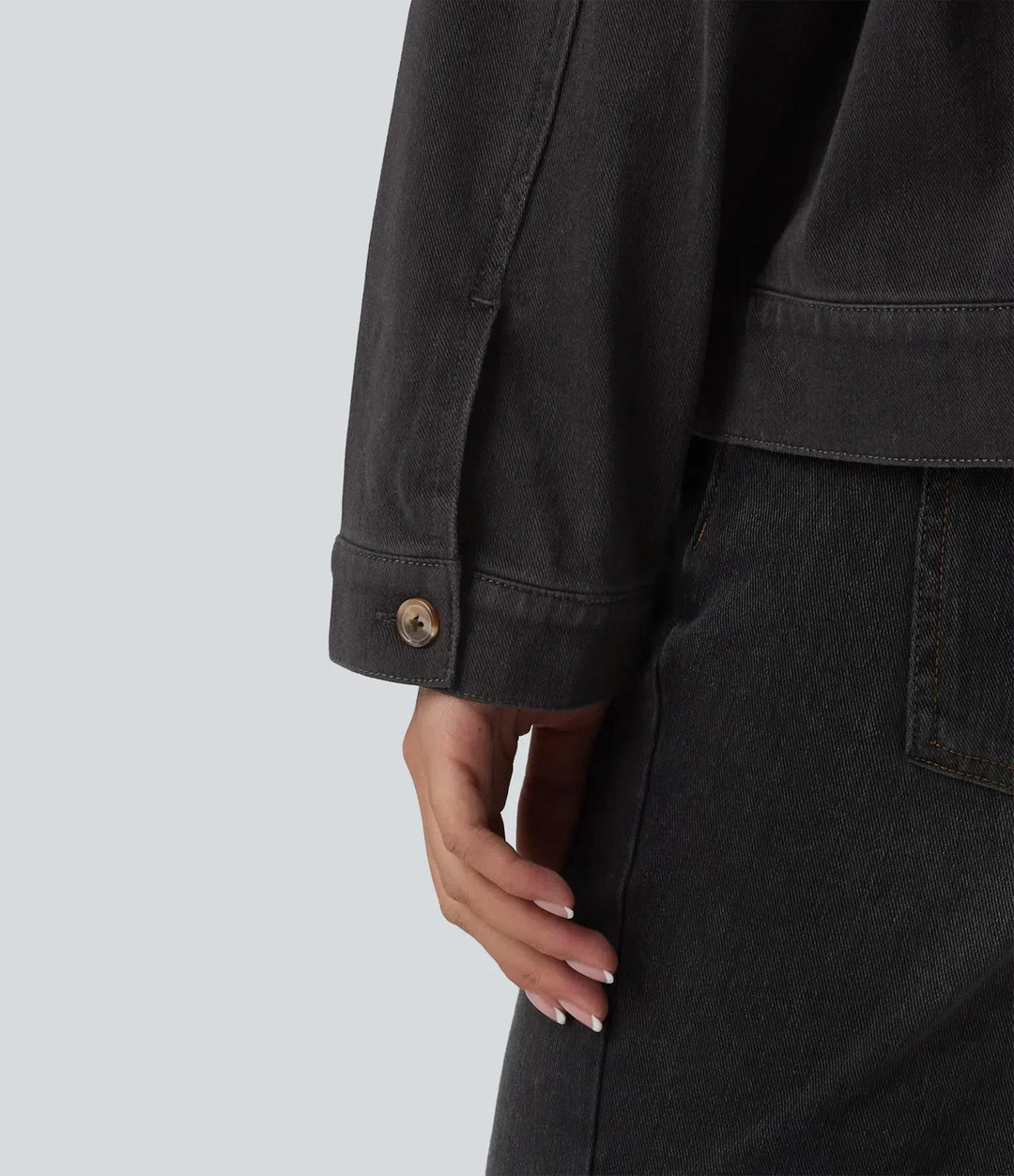 Elegant damjacka med rund hals, perfekt vardagsjacka