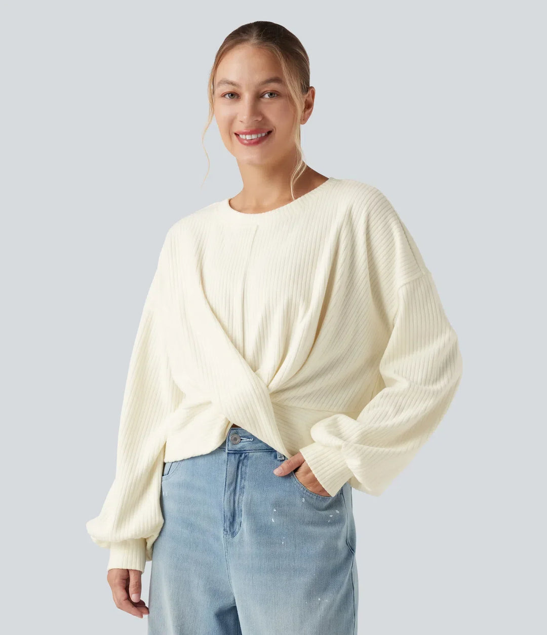 Grön ribbstickad sweatshirt för dam med unik fålldetalj
