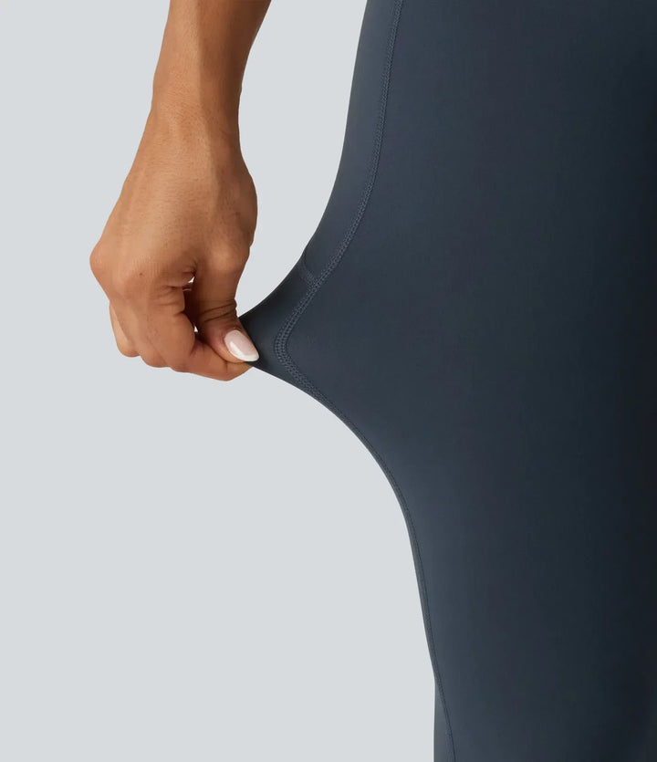 Högmidjade sportleggings med utsvängda ben och fickor