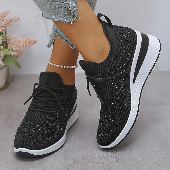 Fotvänliga vardagssneakers för dam med upphöjd kilklack
