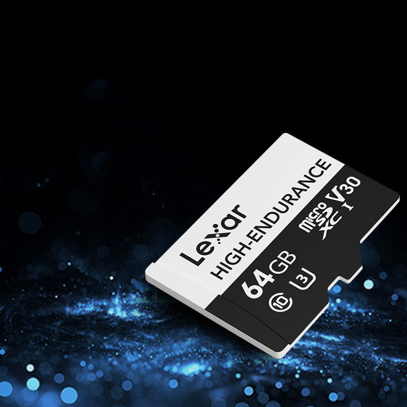 Närbild på ett 64GB Micro SD-kort med hög prestanda