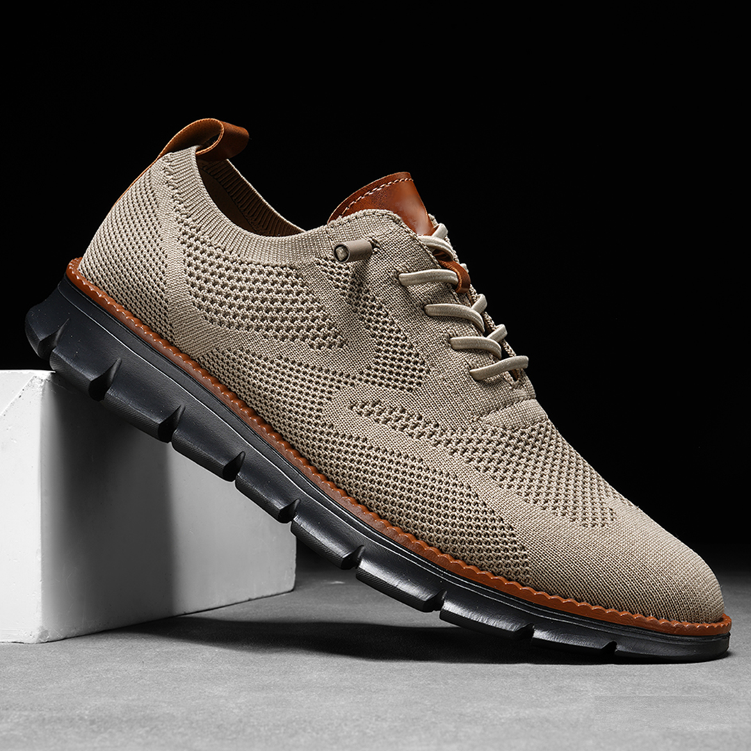 Flexibel sula på lätta sneakers för skön stötdämpning