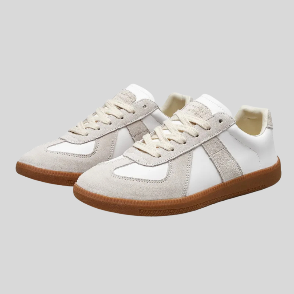 Vita retro platåsneakers med klassisk streetwear-design