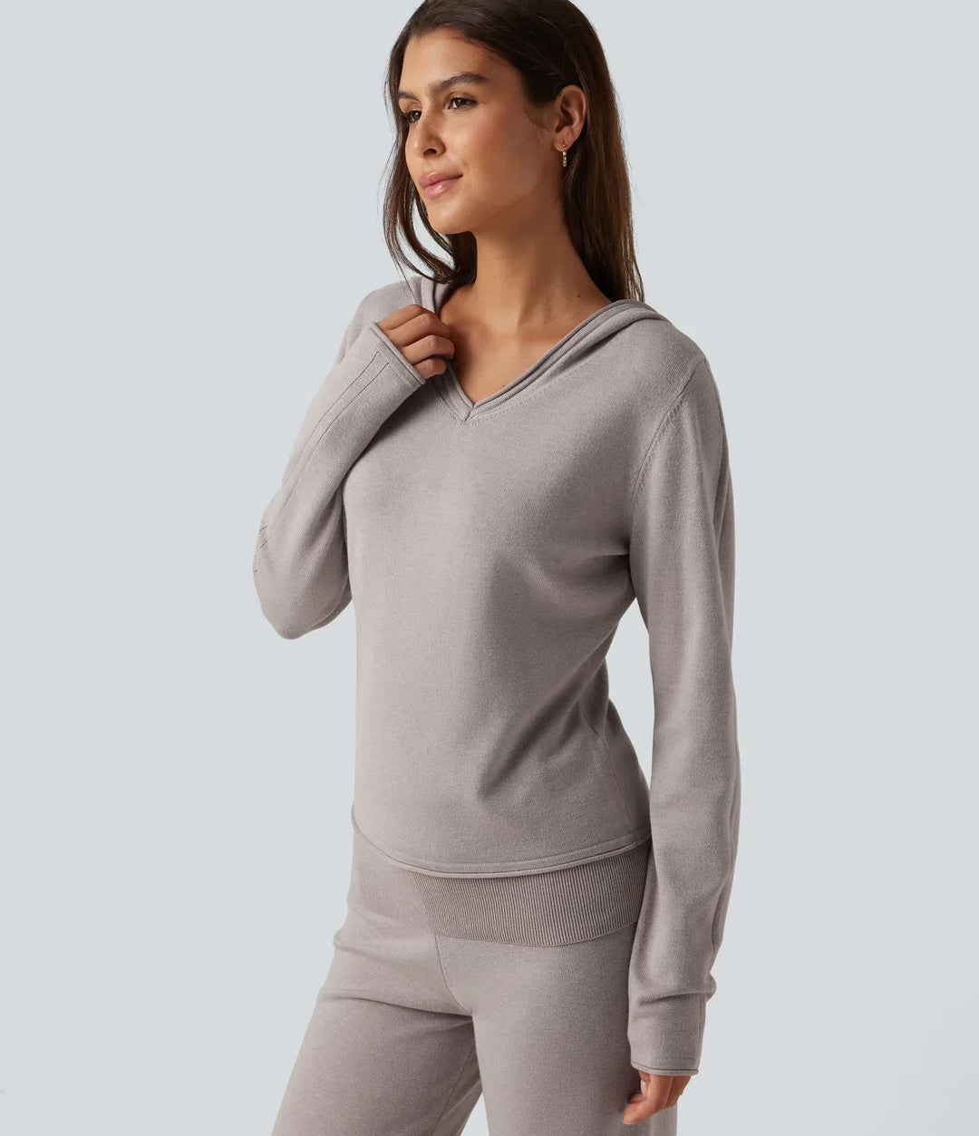 Mjuk loungewear tröja med huva och långa ärmar i dammodell