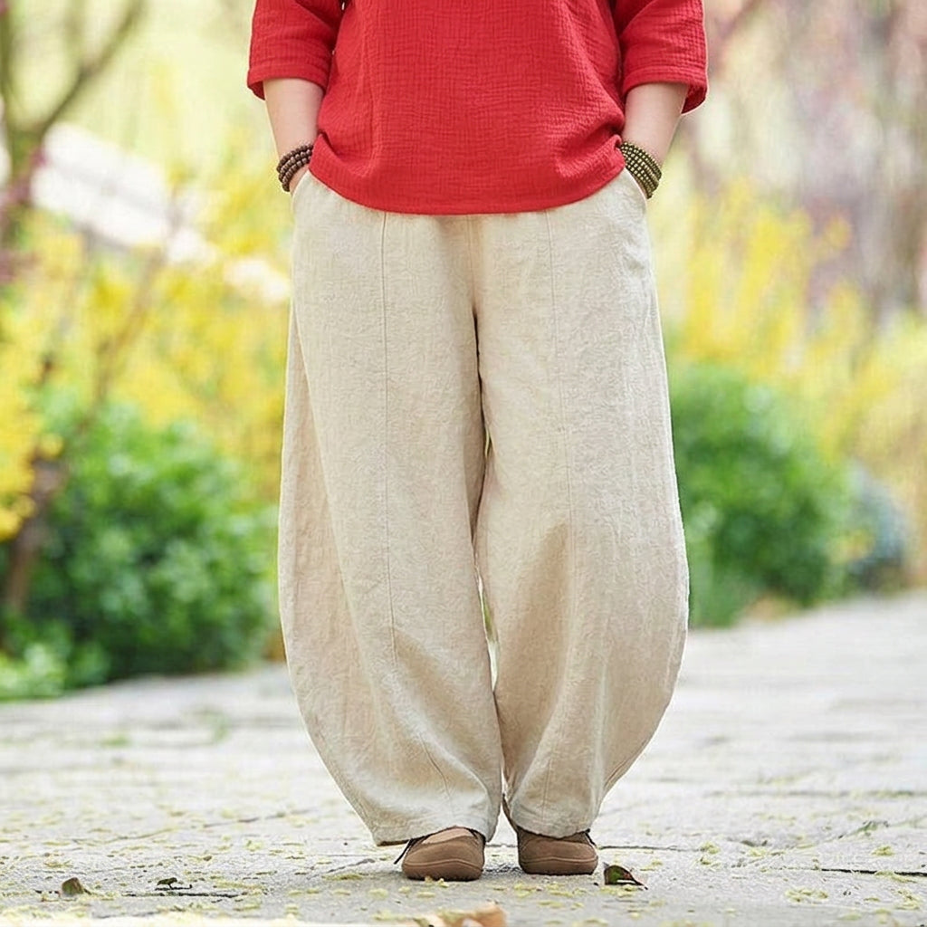 Snygga och bekväma plus size byxor för dam med rymlig passform och fickor