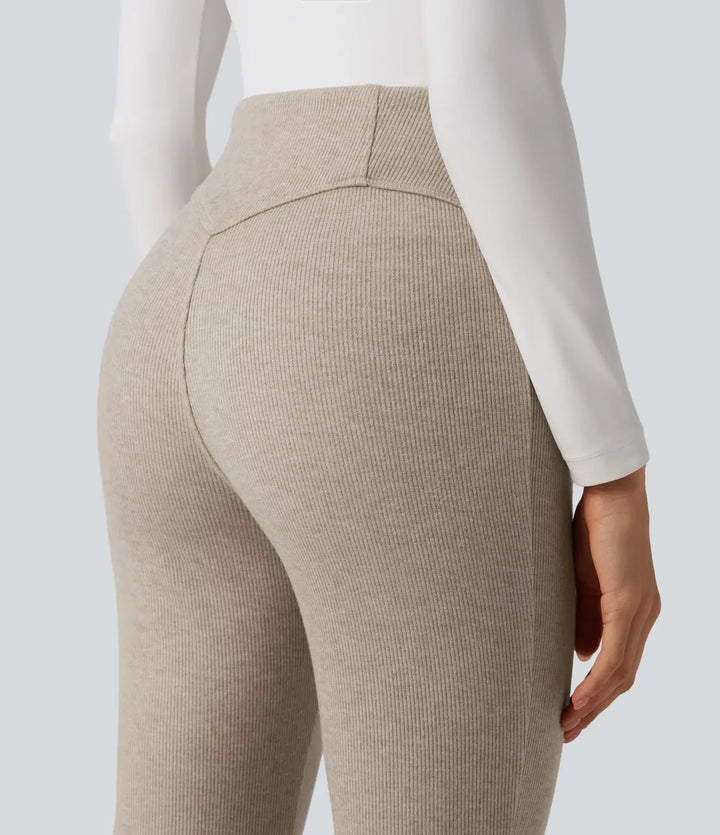 Sista bilden på bekväma ribbade flare pants med hög midja för dam