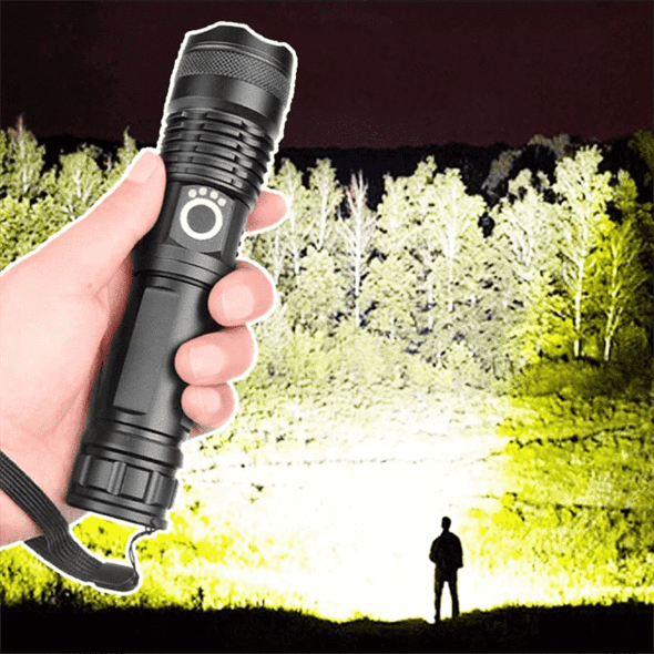 Närbild på den svarta LED-ficklampan med tydlig strömbrytare