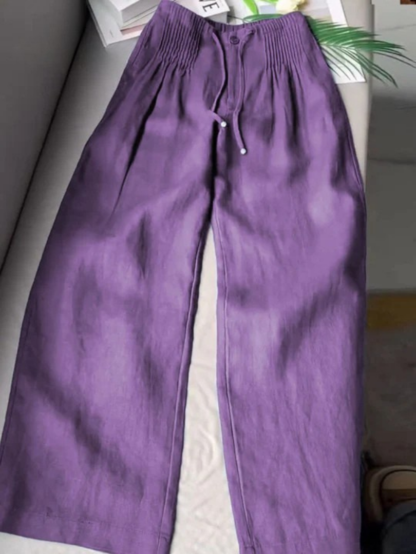 Moderna byxor med vida ben för dam som ger en elegant vardagslook