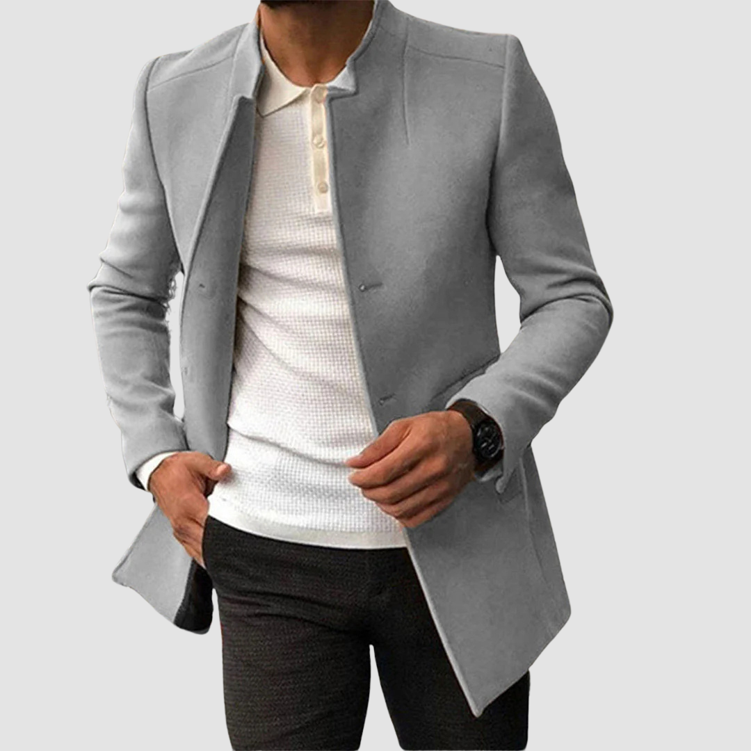 Elegant långrock för män som fungerar som värmande ytterplagg