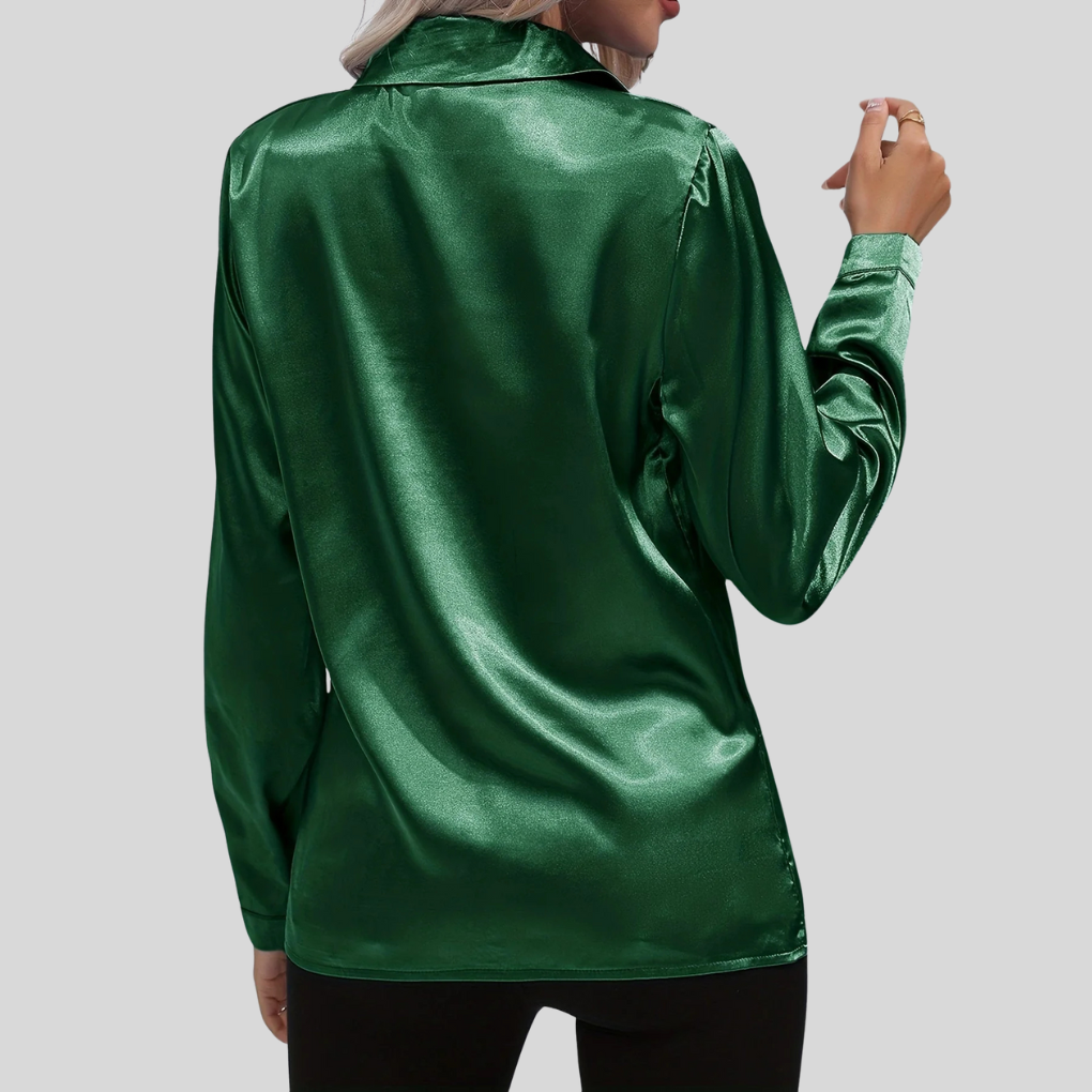 Baksidevy av långärmad blus med snygg passform för kontorsmode
