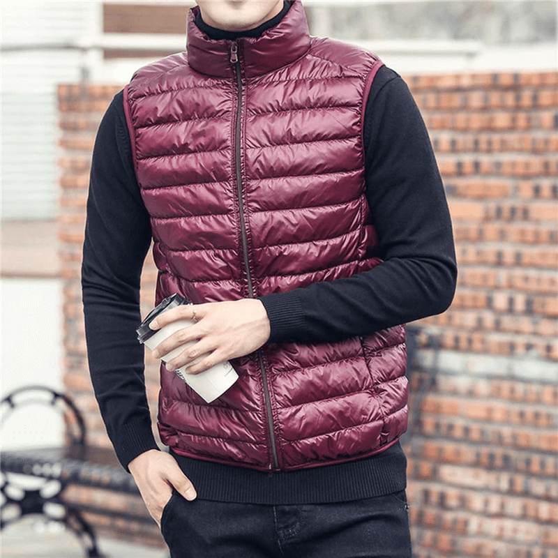 Unisex lättfodrad väst i snygg design, perfekt som lättviktsväst för vardag och friluftsliv.