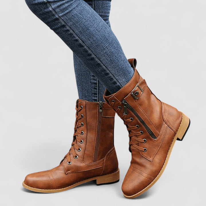 Bruna Sylvia ortopediska westernboots för dam matchade med jeans