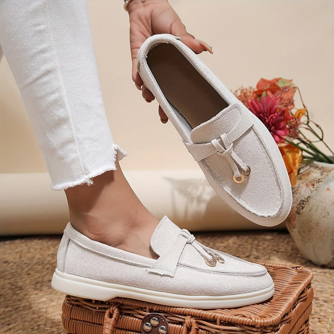 Vita mode-loafers för kvinnor med elegant och skön modell