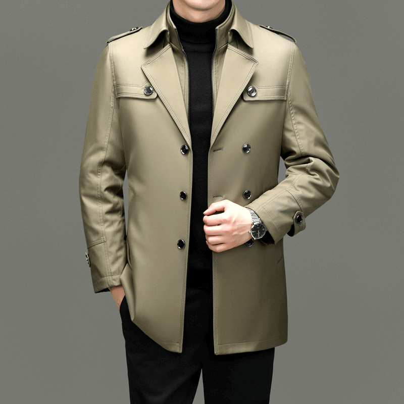 Stilig trenchcoat i herrmode med markerad midja