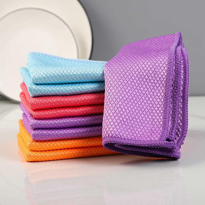 5-pack mikrofiberrengöringsdukar i olika färger, 30x40 cm, stark vattenabsorption för skinande rena ytor i hemmet.
