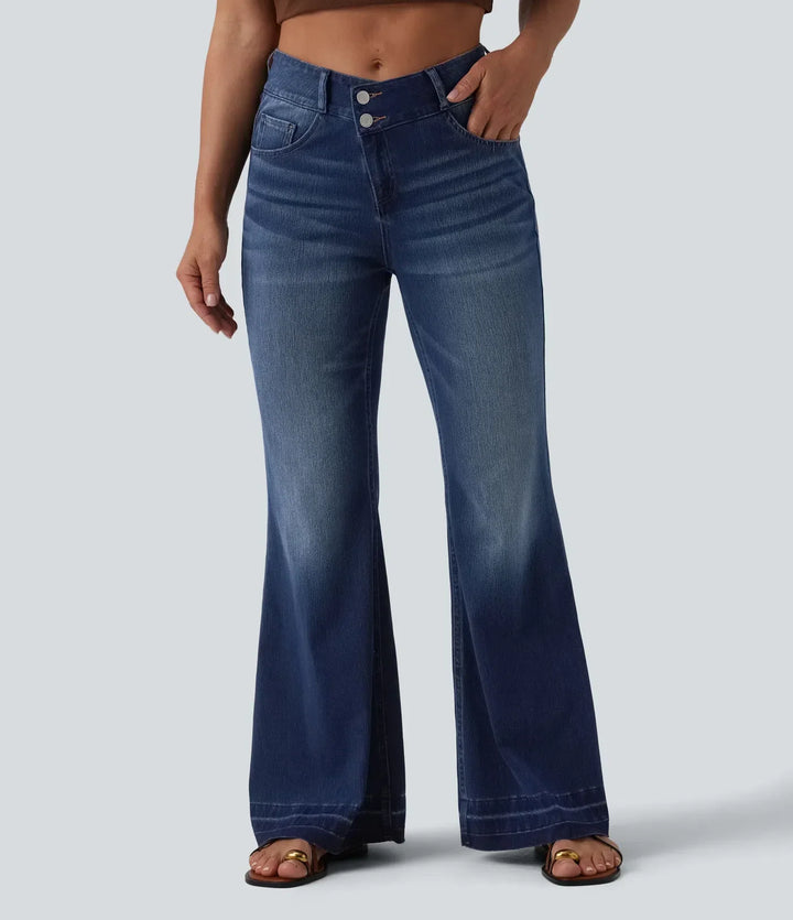 Stilrena vardagsbyxor i denim med utsvängd modell och skön passform