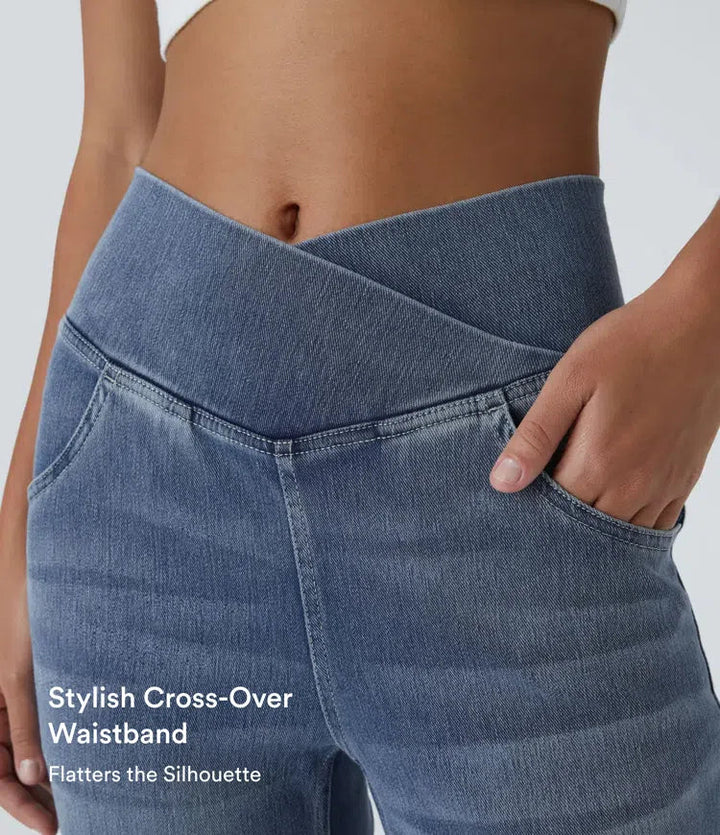 Damkläder - Detaljbild på snygg crossover-linning i midjan