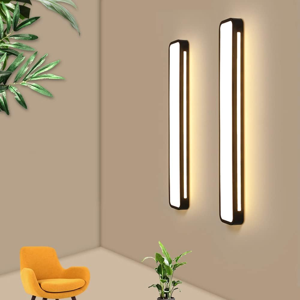 Vit minimalistisk lampa för tak med spritt och mjukt ljus
