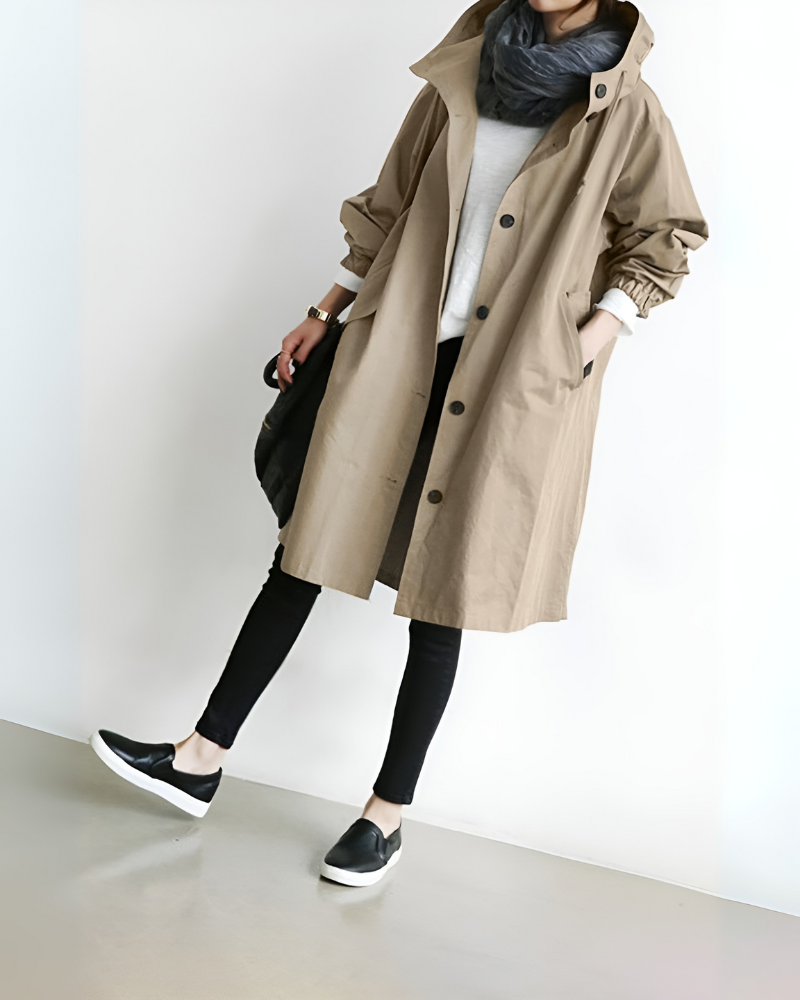 Klassisk dam trenchcoat med huva i beige färg, lös passform